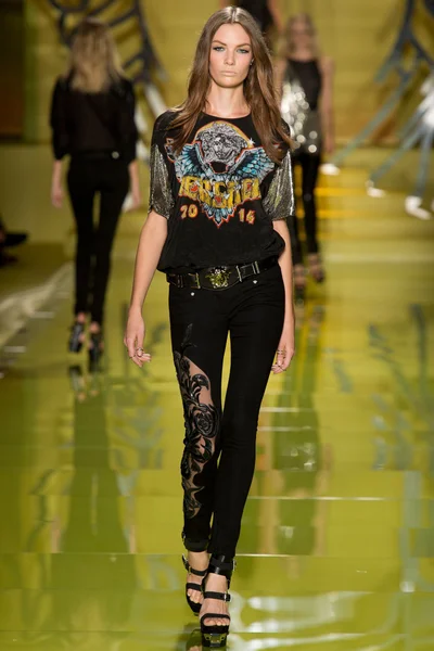 Look 37